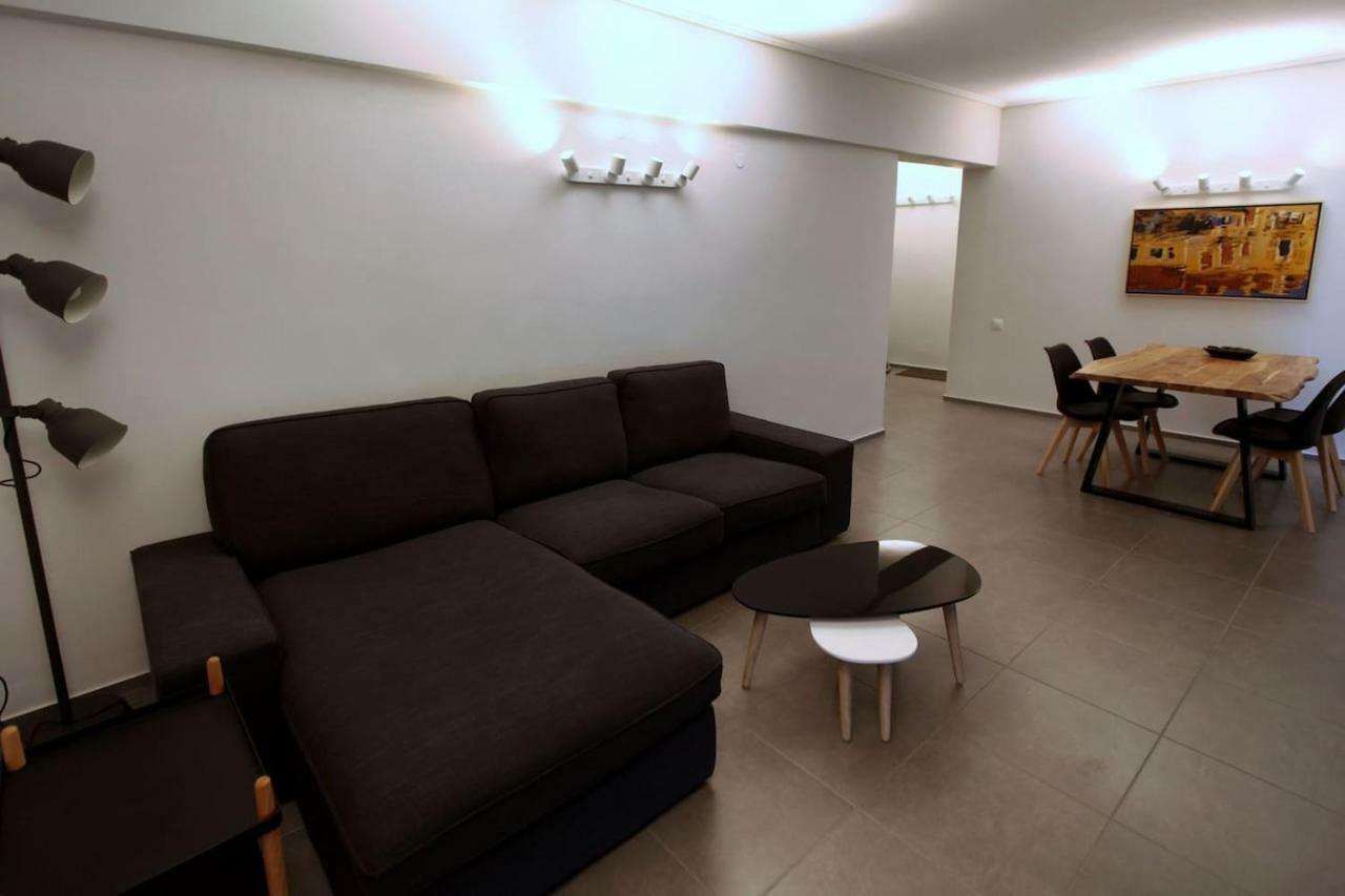 Seaside Renovated Top Floor Apartment Saronida Exteriér fotografie